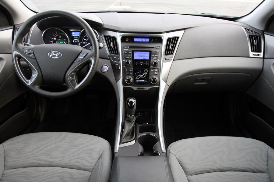  Hyundai Sonata Hybrid 2010 года  (фото 59 из 83)